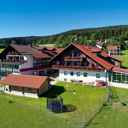 Hotell Hirschenstein 4*
