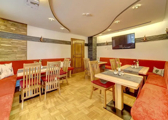 Hotell Hirschenstein 4*