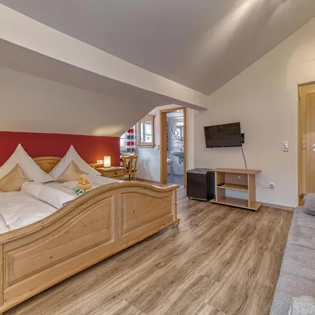 Hirschenstein Hotel