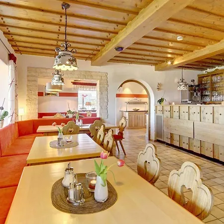 Hotel Hirschenstein 3*