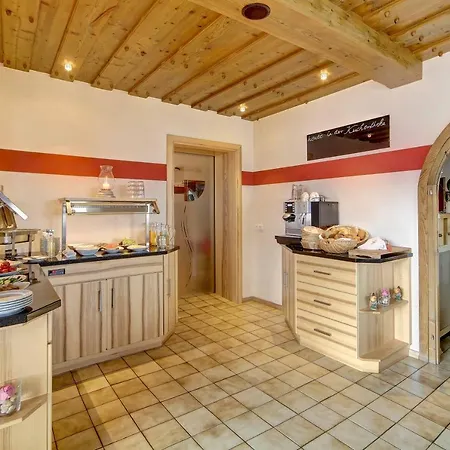 Hotel Hirschenstein 3*